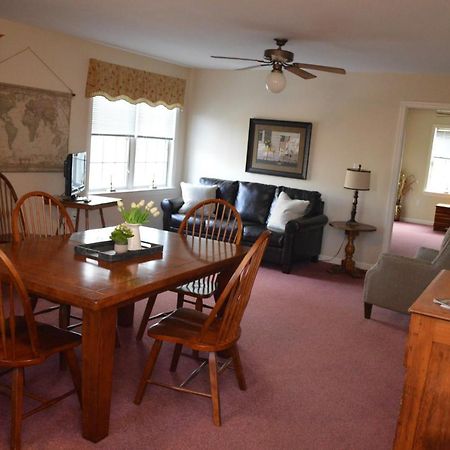 Rocky Acre Farm Bed & Breakfast Mount Joy Екстериор снимка