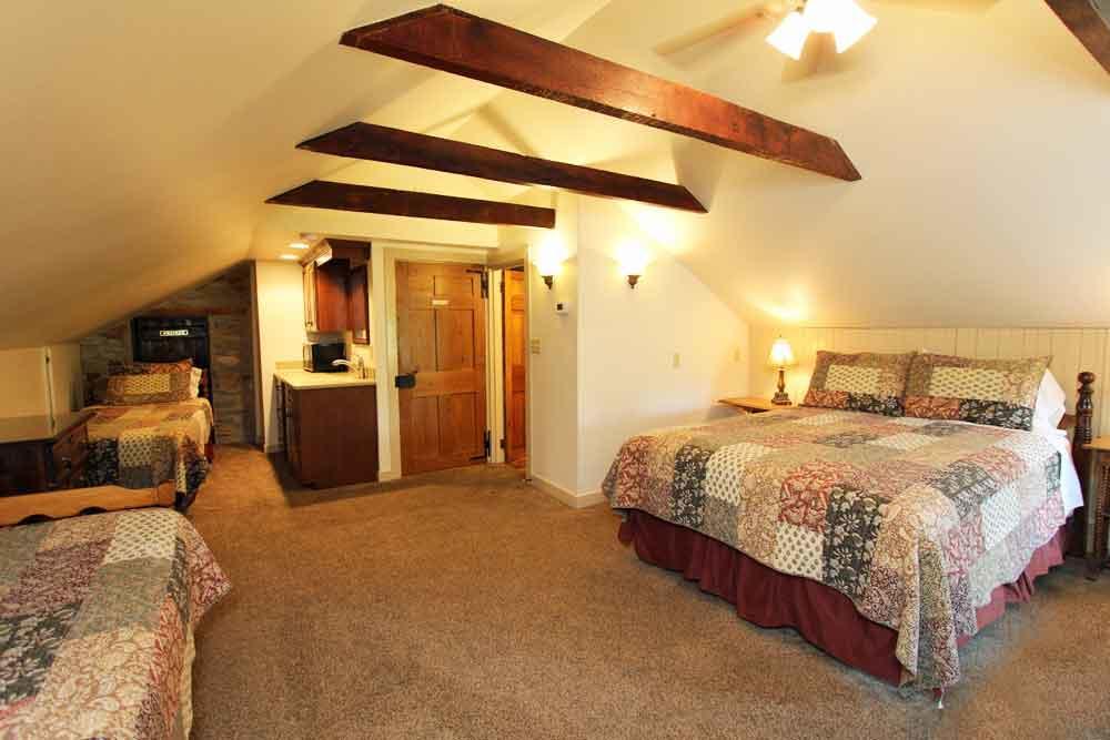 Rocky Acre Farm Bed & Breakfast Mount Joy Екстериор снимка