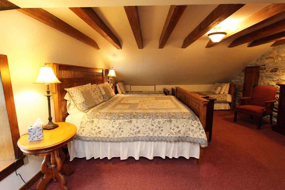 Rocky Acre Farm Bed & Breakfast Mount Joy Екстериор снимка