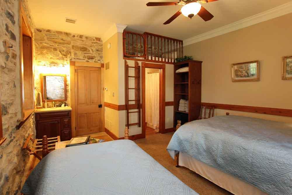Rocky Acre Farm Bed & Breakfast Mount Joy Екстериор снимка