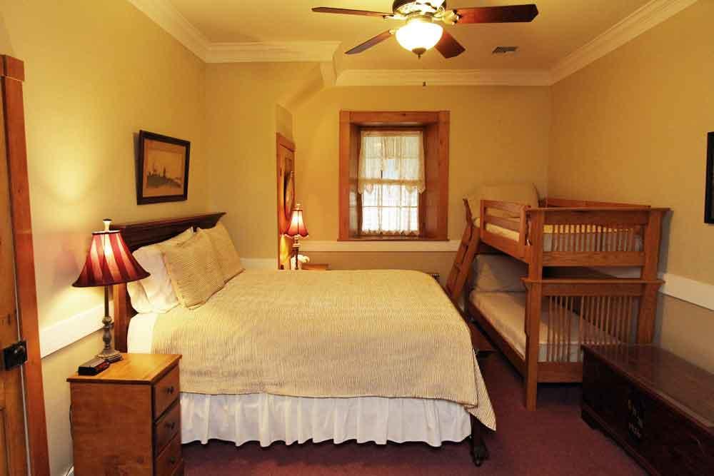 Rocky Acre Farm Bed & Breakfast Mount Joy Екстериор снимка