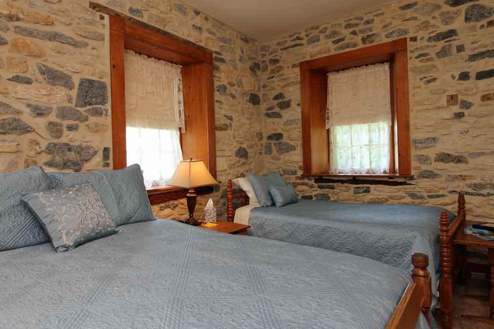 Rocky Acre Farm Bed & Breakfast Mount Joy Екстериор снимка